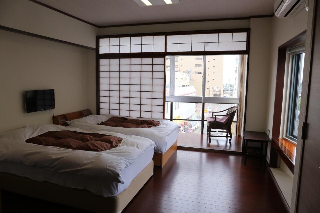 Izu 4 Sea Ocean Reinforced Con Double Bed + Single Bed 2 Sea View Hotel Atami  Bagian luar foto